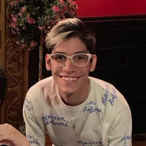 Meet your Posher, Julian